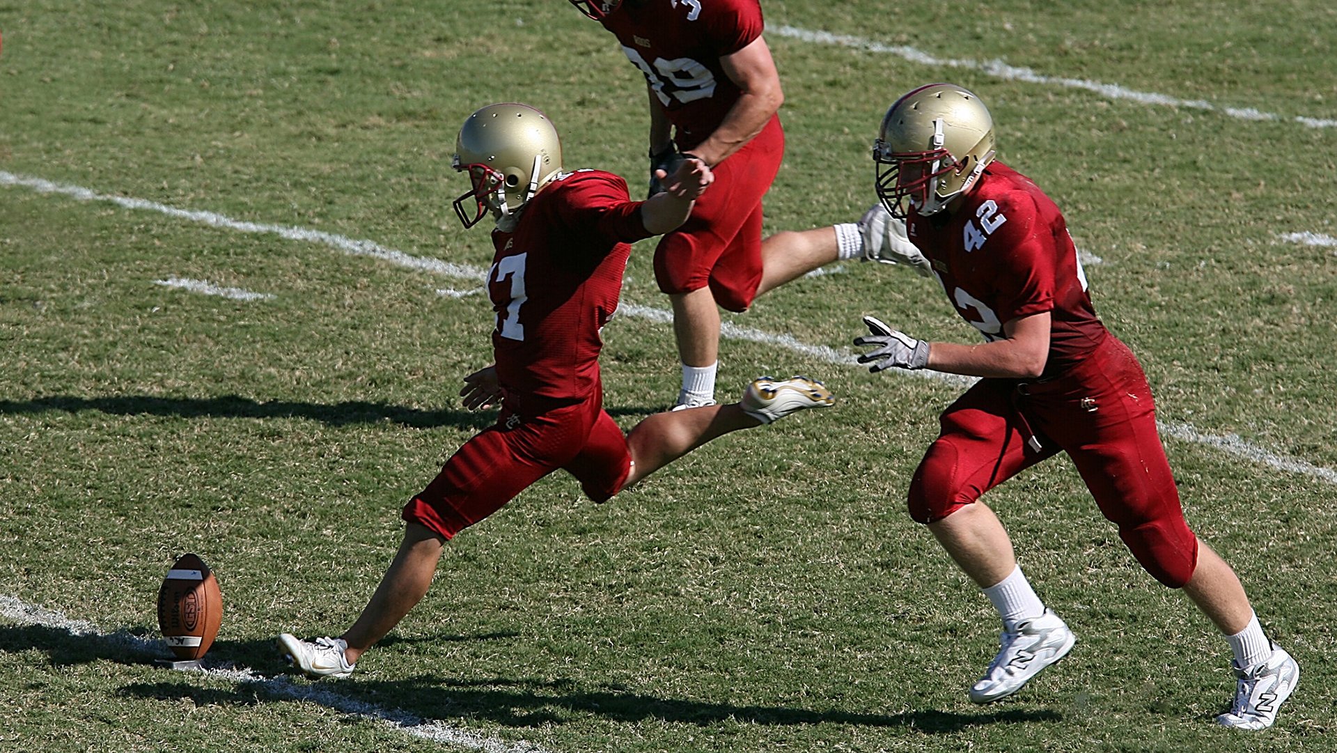 青年队赛季前加强心理训练帮助球员适应高压比赛环境