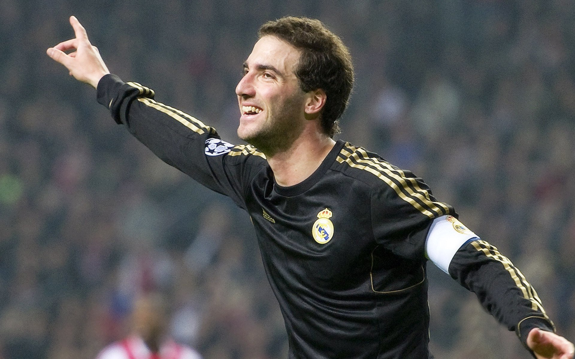 小国大梦想！佛得角爆冷力克喀麦隆，世界杯近在眼前，佛得角现任总统